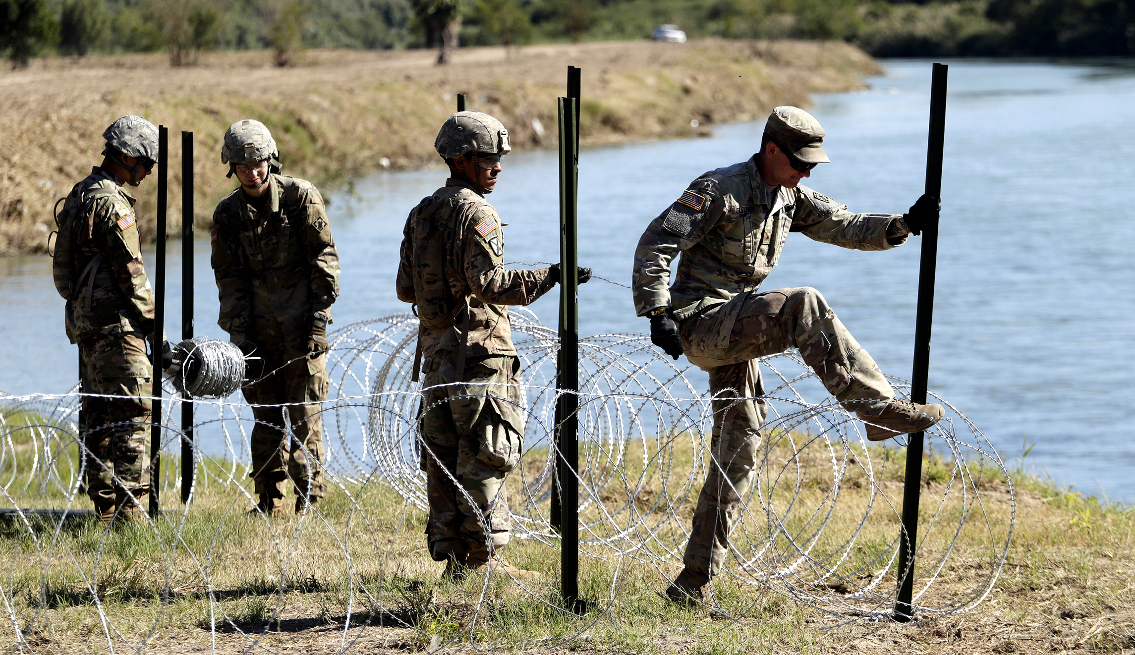Pentagon examining border wall options if Trump declares national emergency