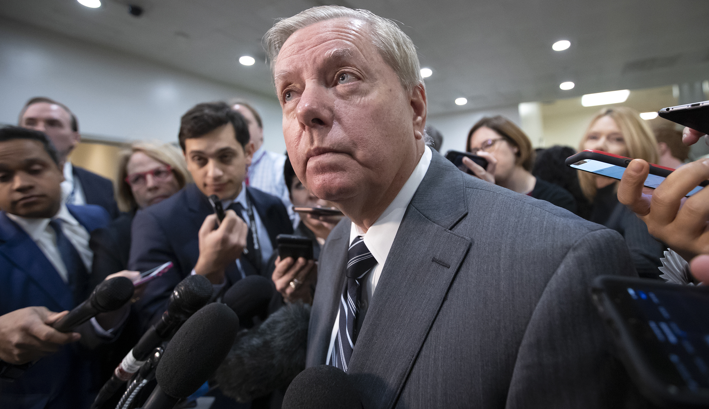 Lindsey Graham led GOP intervention at Trump dinner on emergency declaration