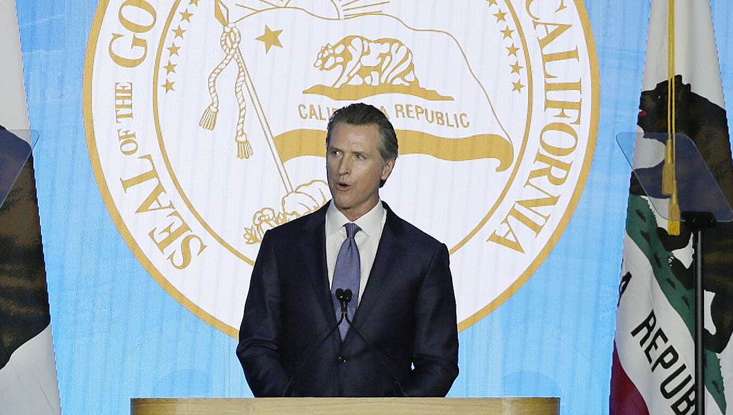 Newsom urges calm vigilance after omicron variant emerges in California