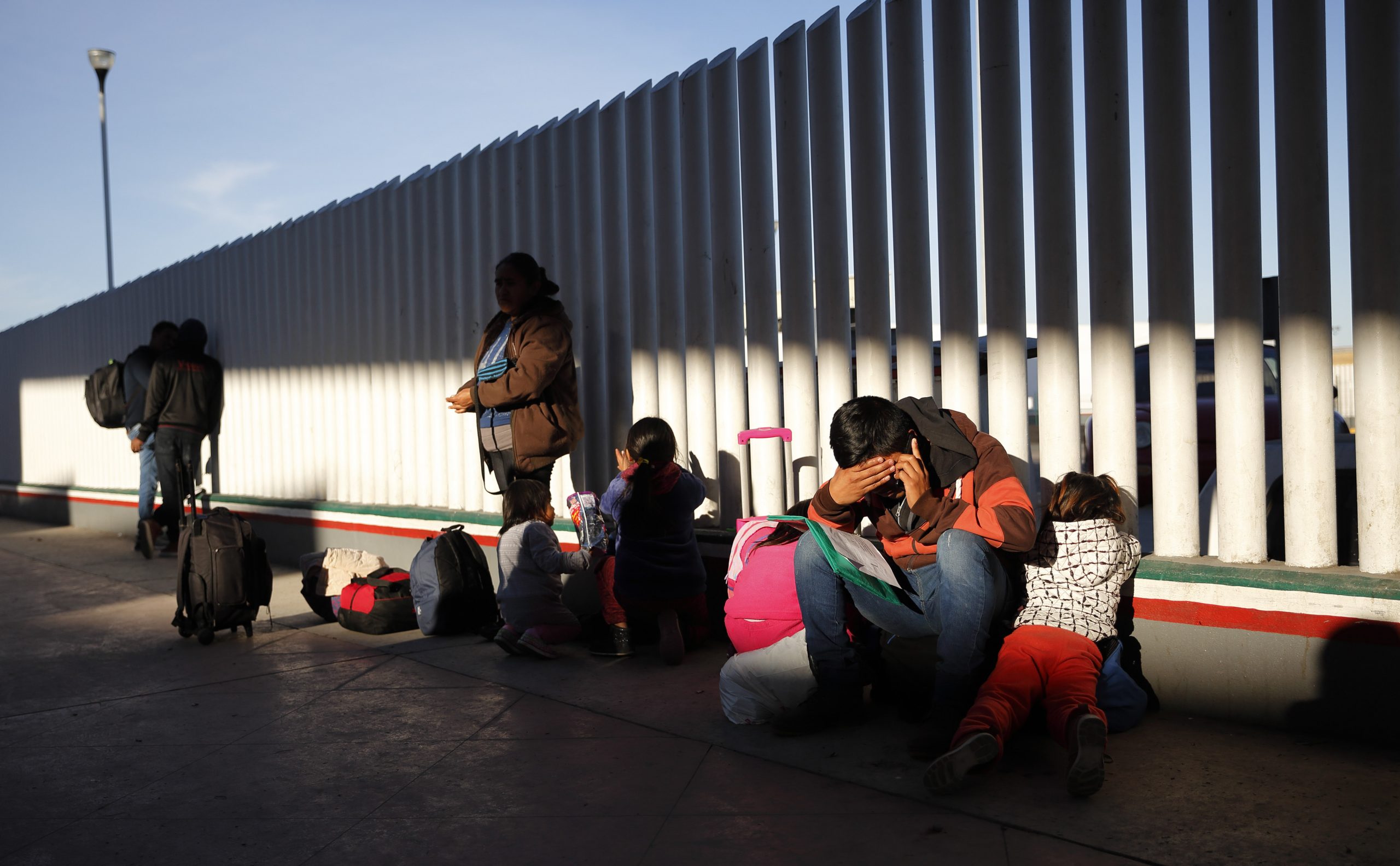 New crisis: 43 percent of illegal immigrants skip court hearings, 49 percent for minors