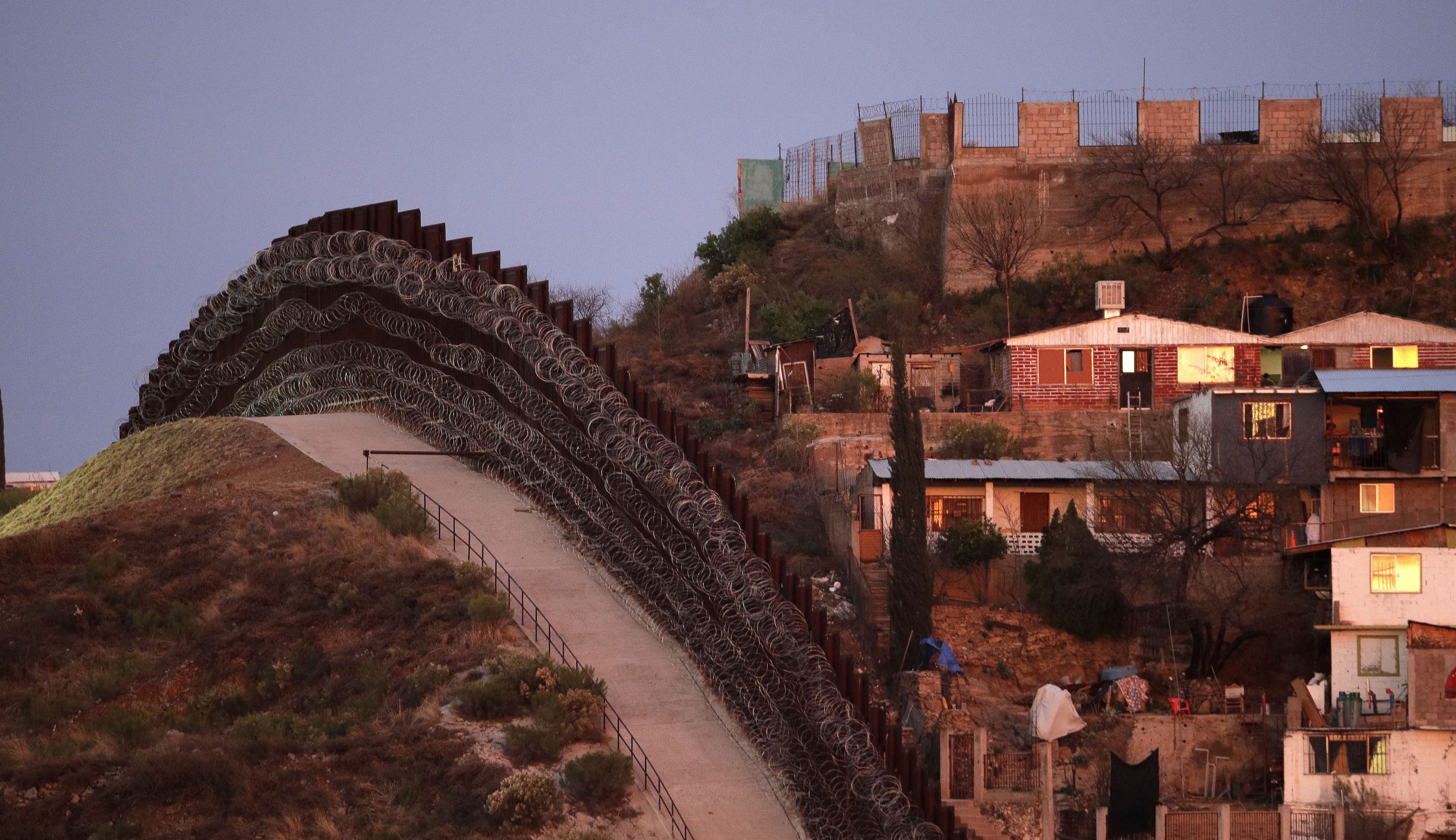 US on track to apprehend 900,000 people at border this year: Nielsen
