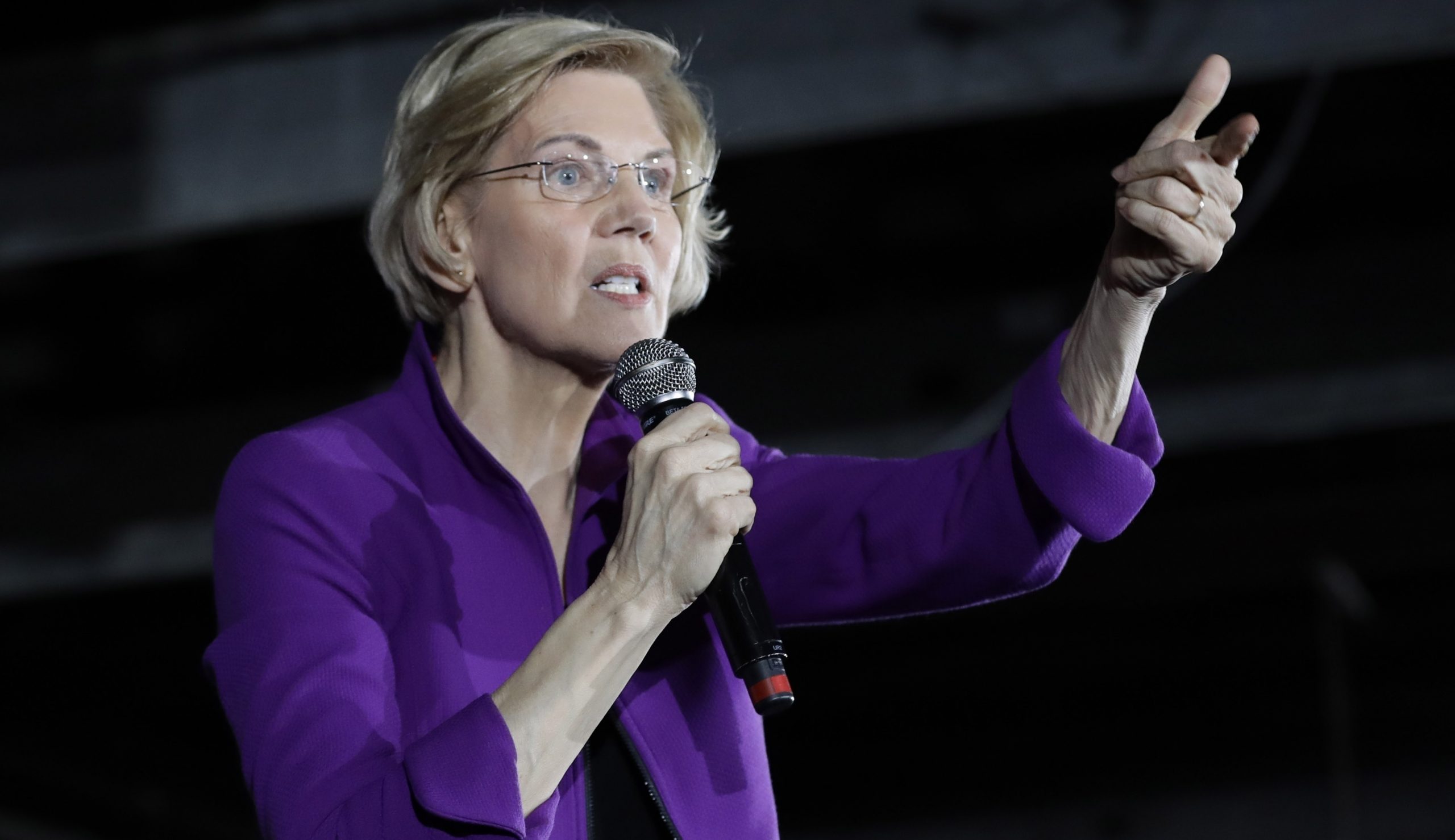 Warren avoids saying ‘Medicare for all’ in Democratic debate