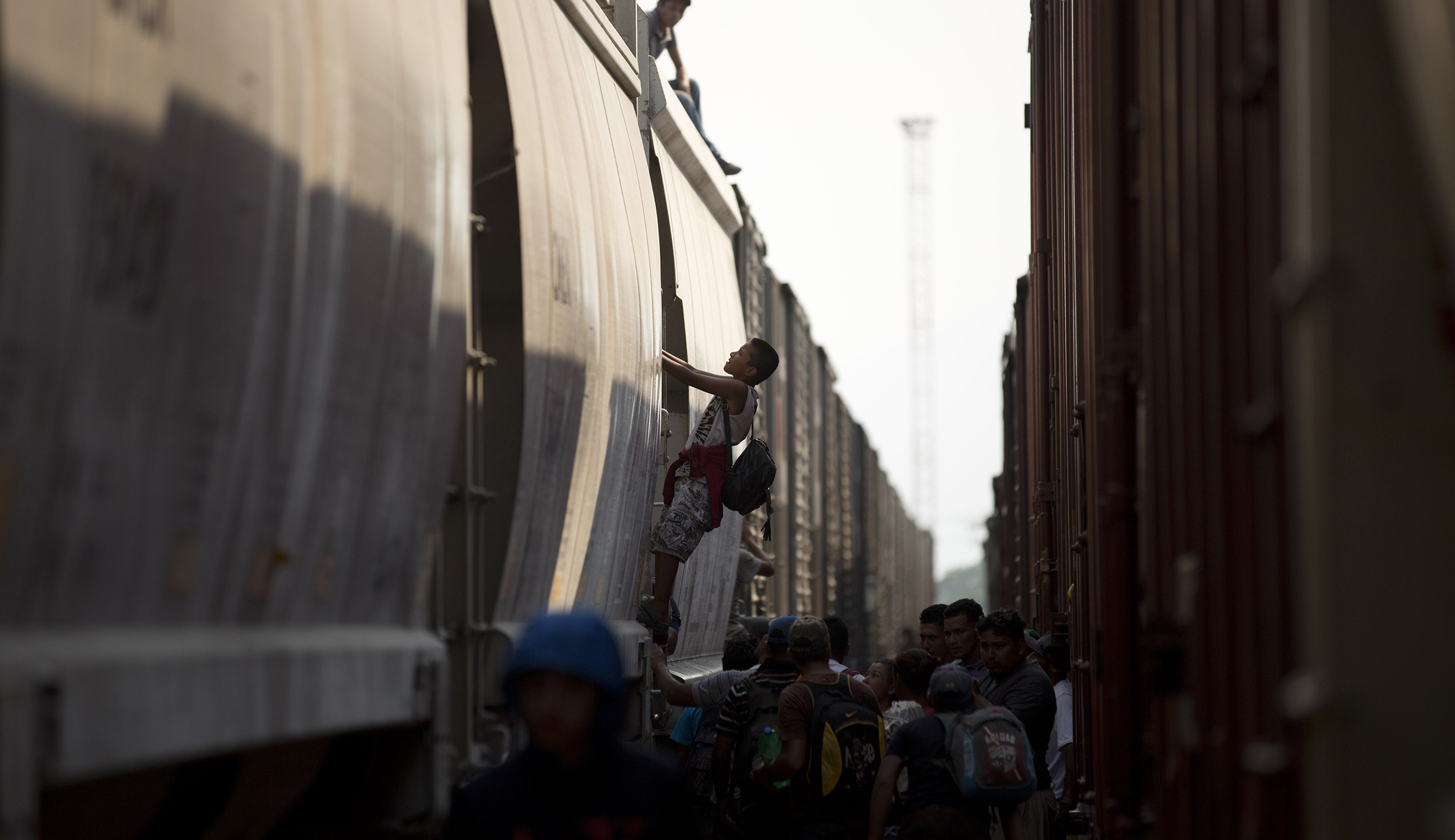 VIDEO: Migrant loses foot in Mexico as he tries to board ‘La Bestia’ train bound for US border