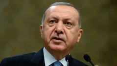 Turkey’s Erdogan bows to Russia and demands billions from US