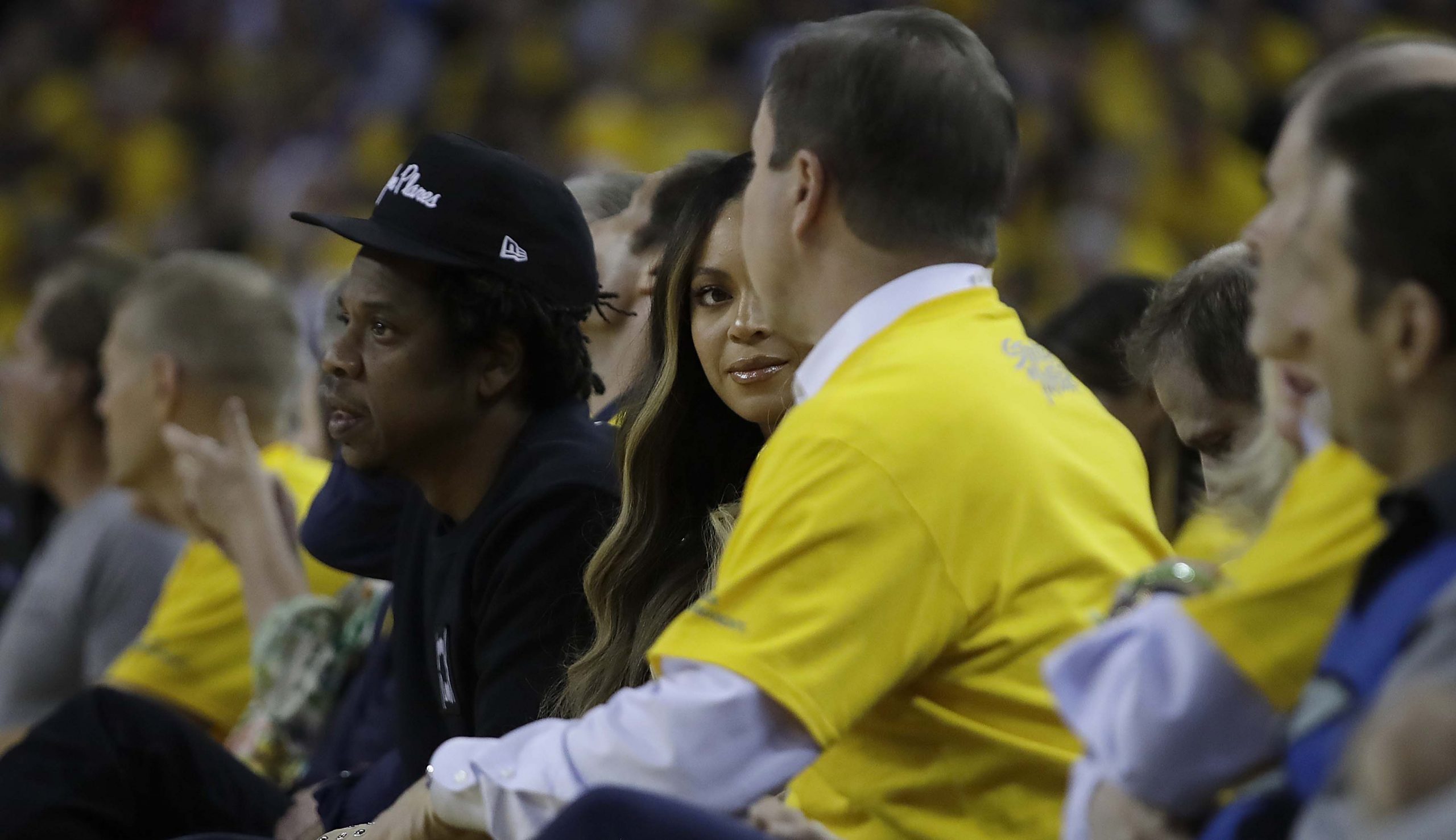 Beyoncé scowled, and her fans are sending the victim death threats