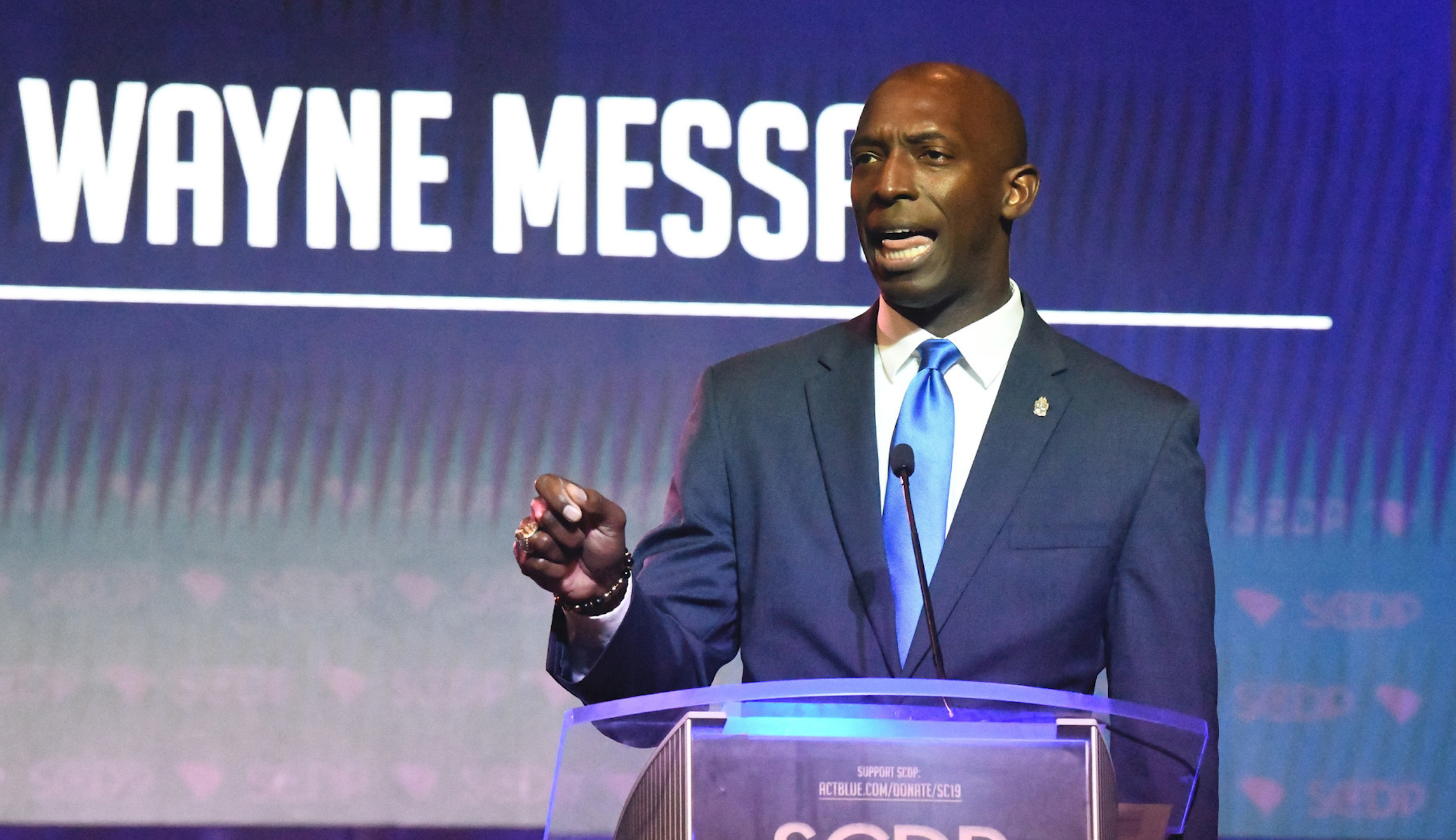 Florida mayor raised $5 in latest quarter of long shot presidential bid