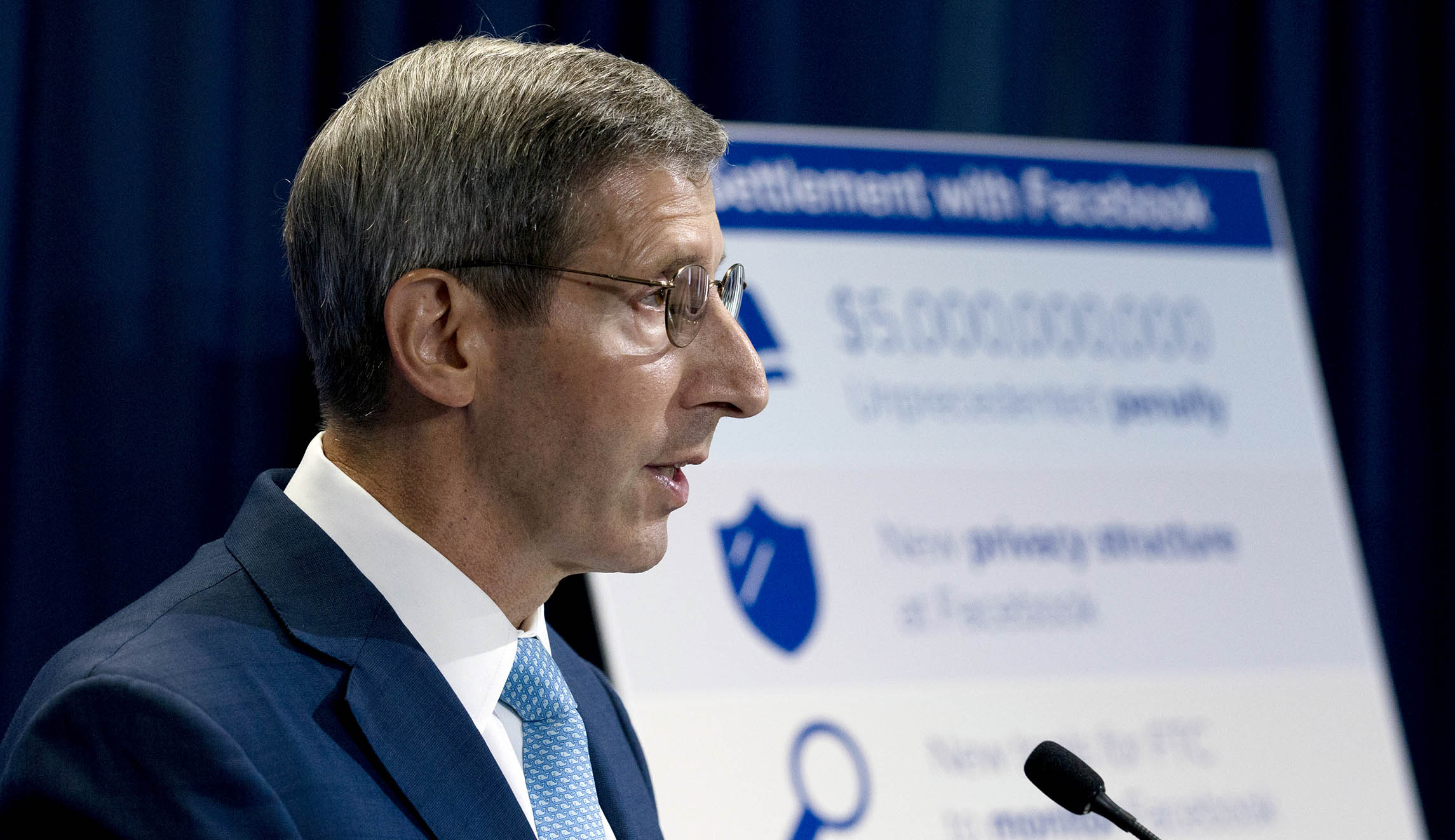 FTC claims Trump consultant Cambridge Analytica misled Facebook users