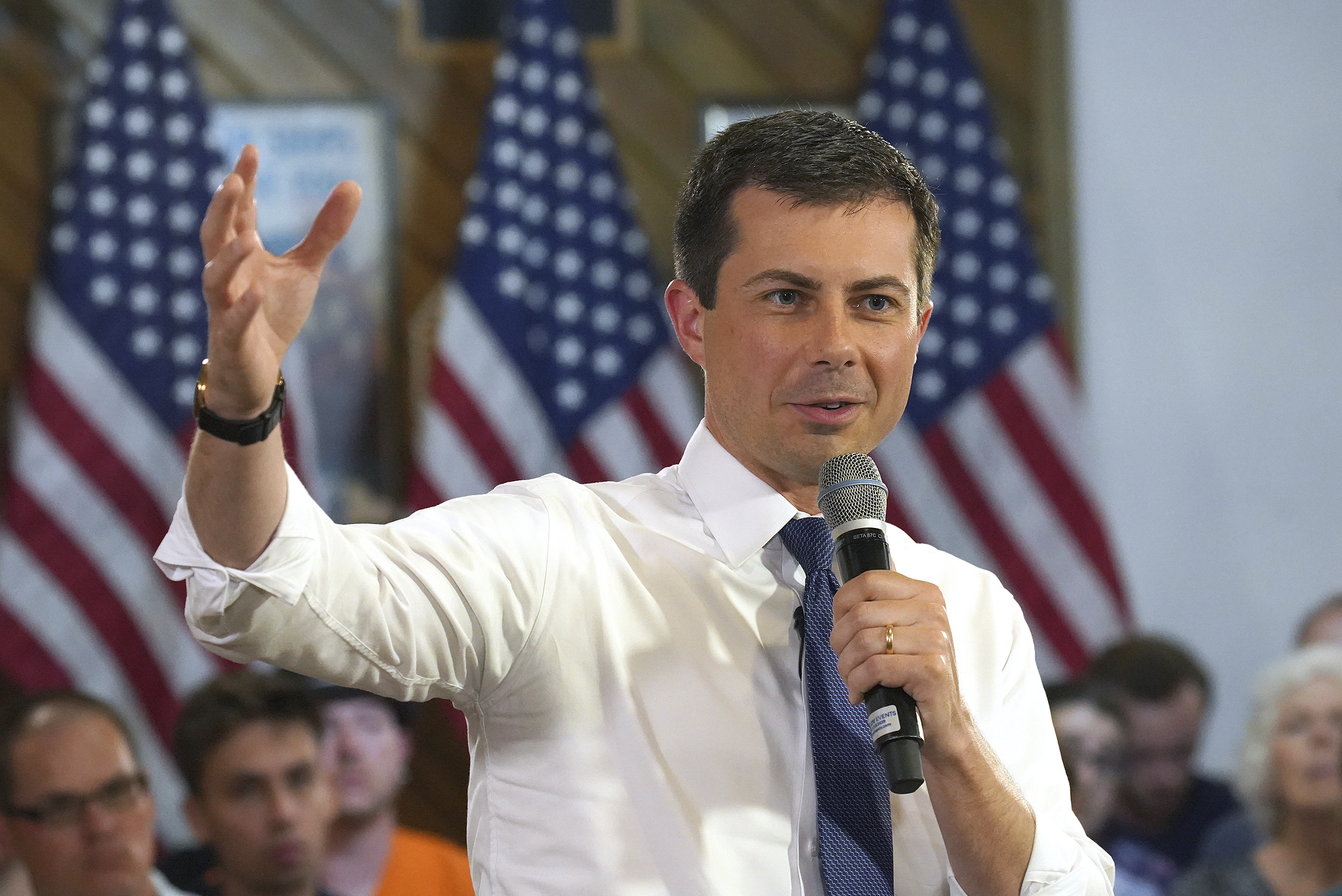 Buttigieg joins California Lyft and Uber drivers demanding union rights