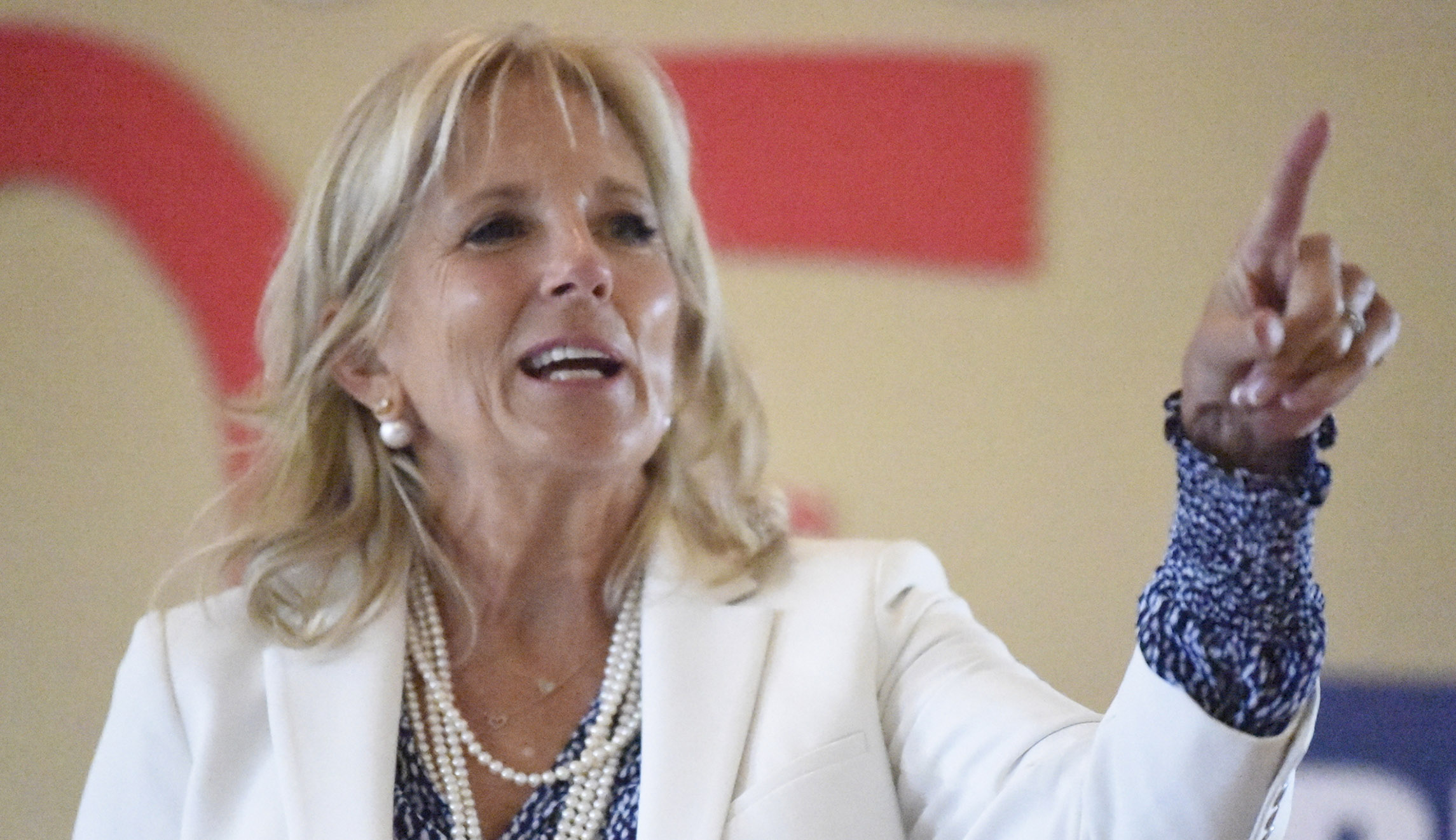 Jill Biden promotes community colleges during Illinois visit