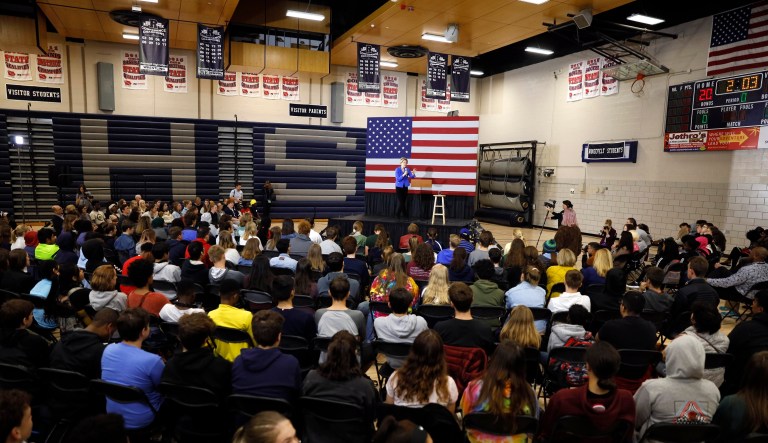Elizabeth Warren’s old-school education plan is a teachers’ union dream