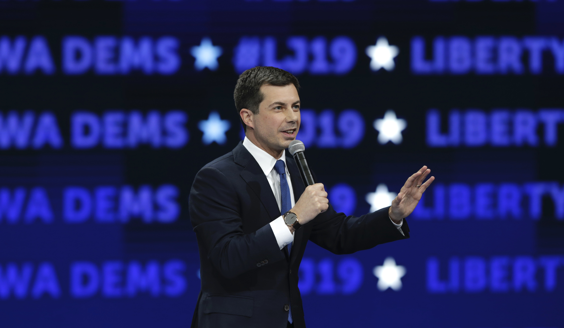 Pete Buttigieg echoes Obama in Iowa: 'I did not just come here to end the era of Donald Trump'