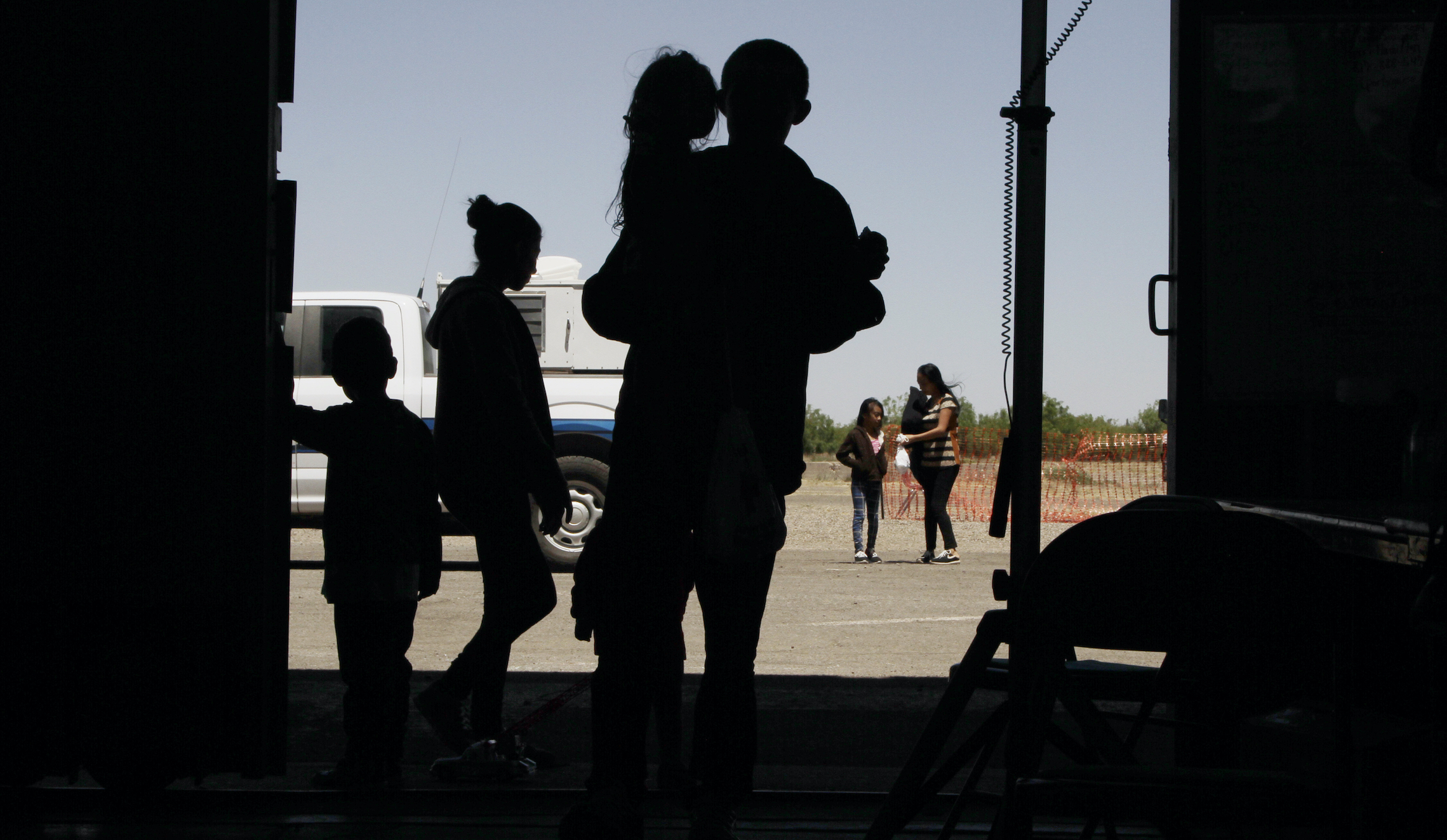 US released 375,000 illegal immigrants who entered with family members
