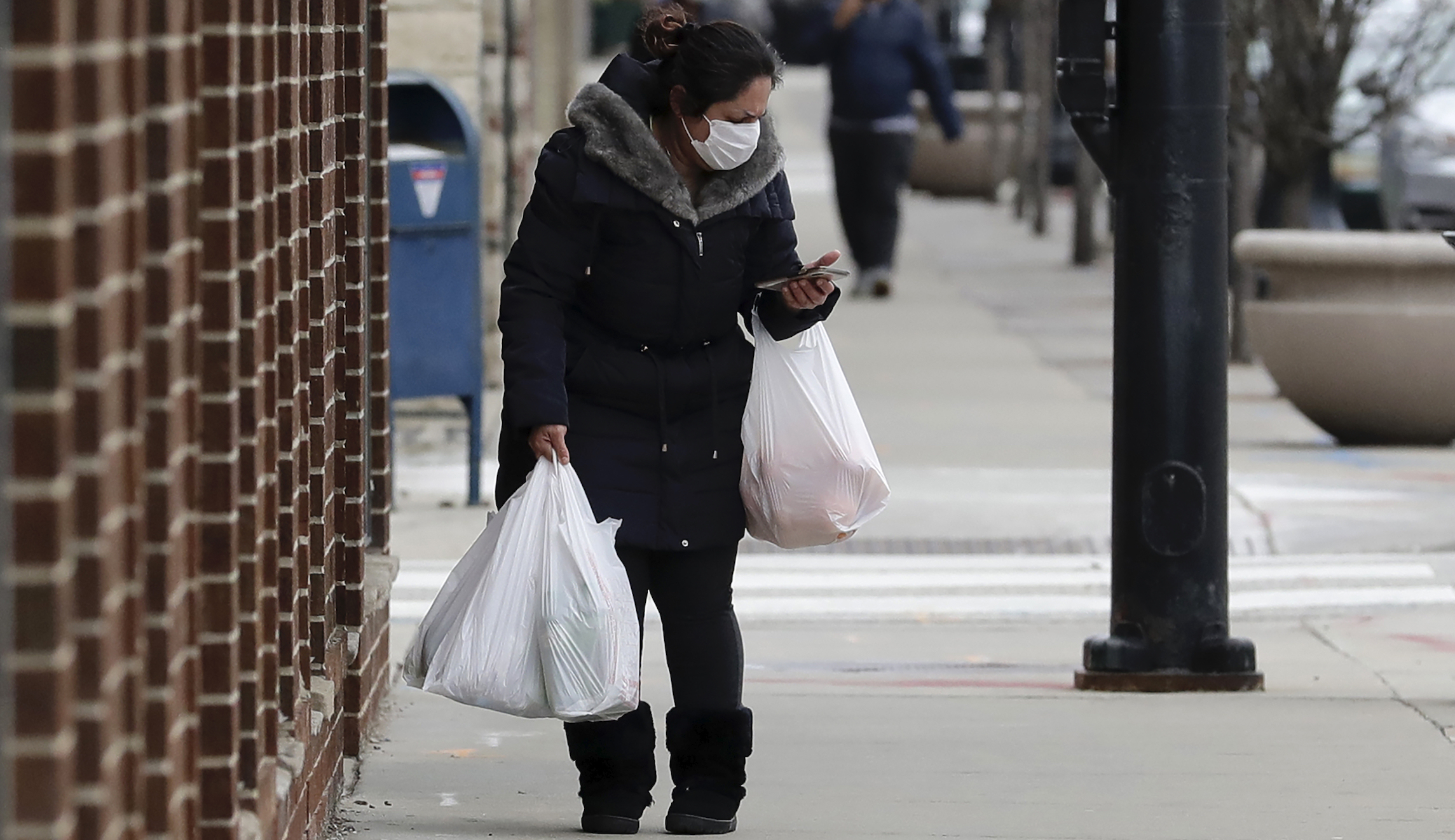 Demand for ventilators in Illinois increases as COVID-19 spreads