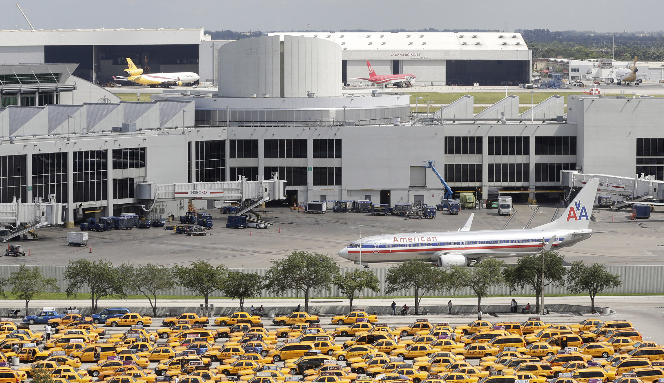 Stowaway hiding in cargo hold of plane makes it from Cuba to Miami
