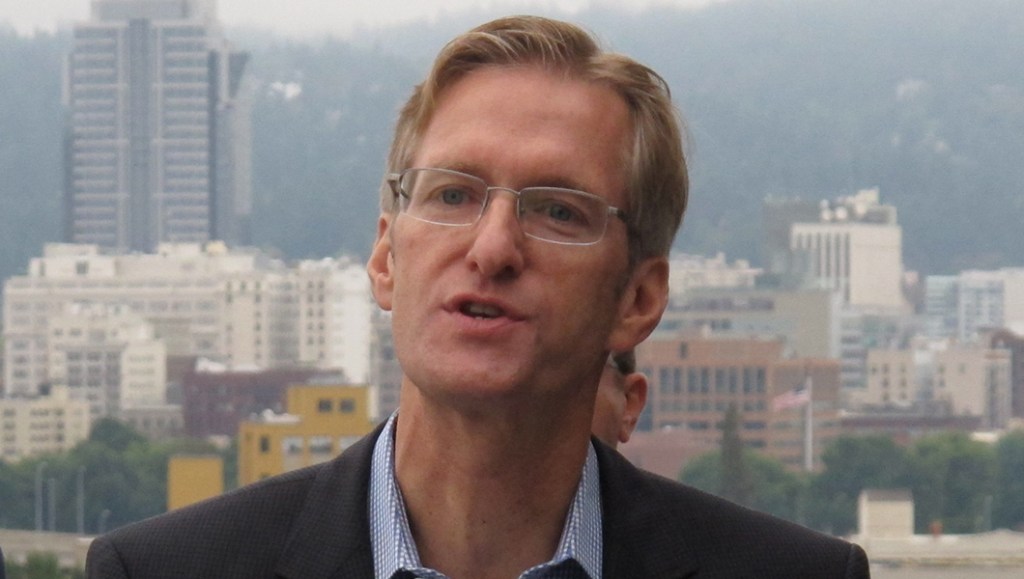 Portland mayor condemns rioters for ‘attempting to commit murder’