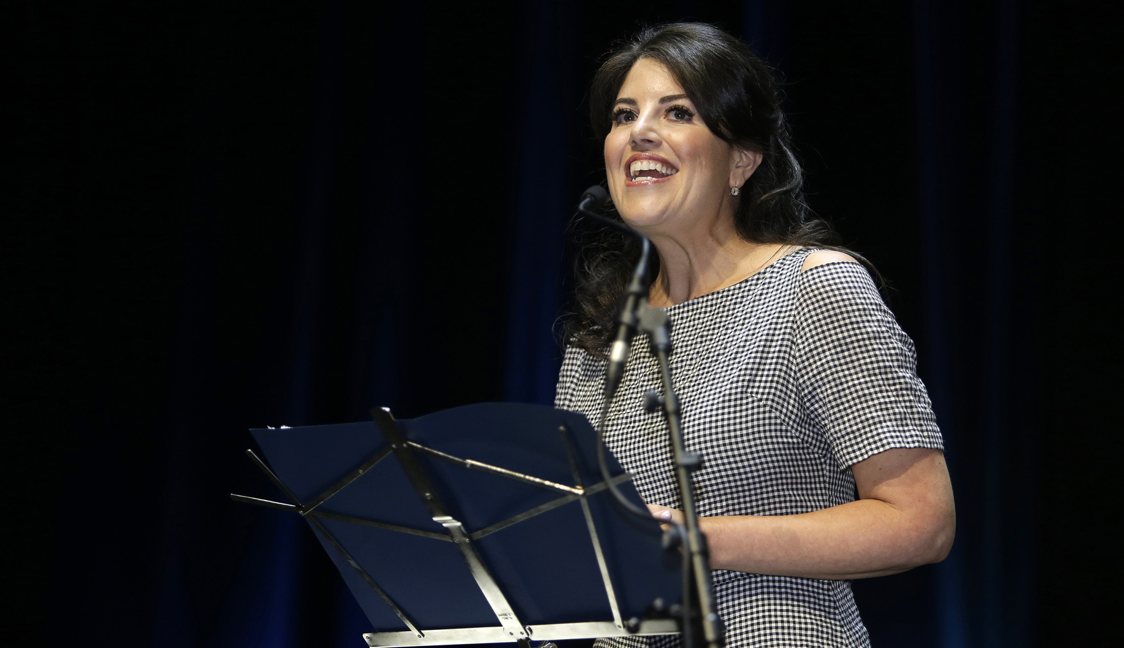 Monica Lewinsky dishes details on infamous dress