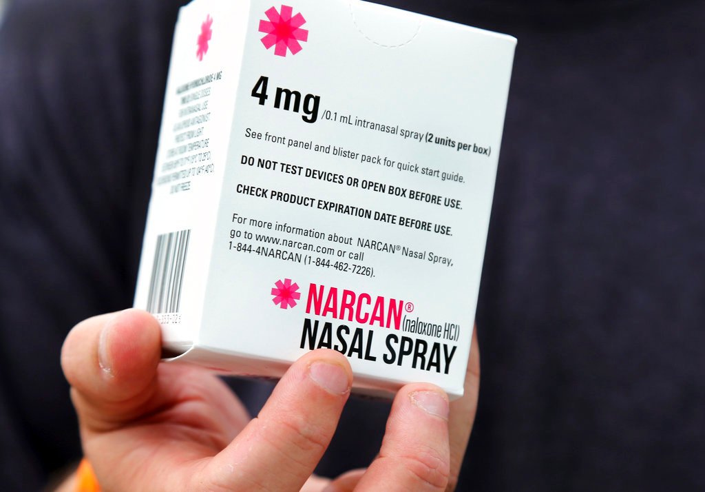 Vending machines for anti-overdose drug Narcan gain support