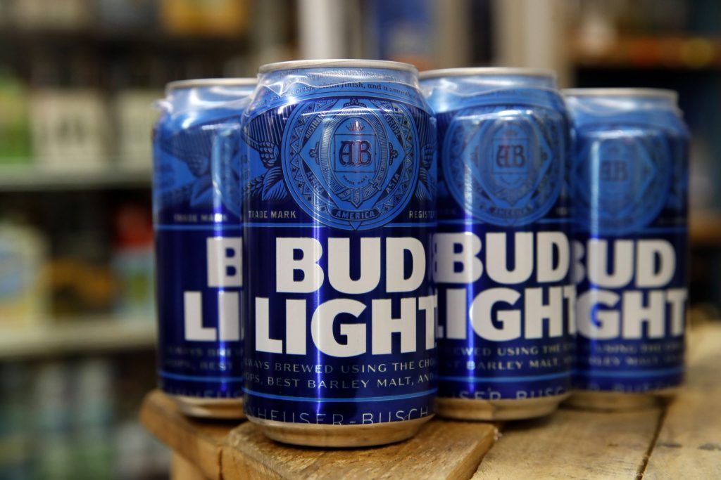 Massive Bud Light spill on interstate in Louisville