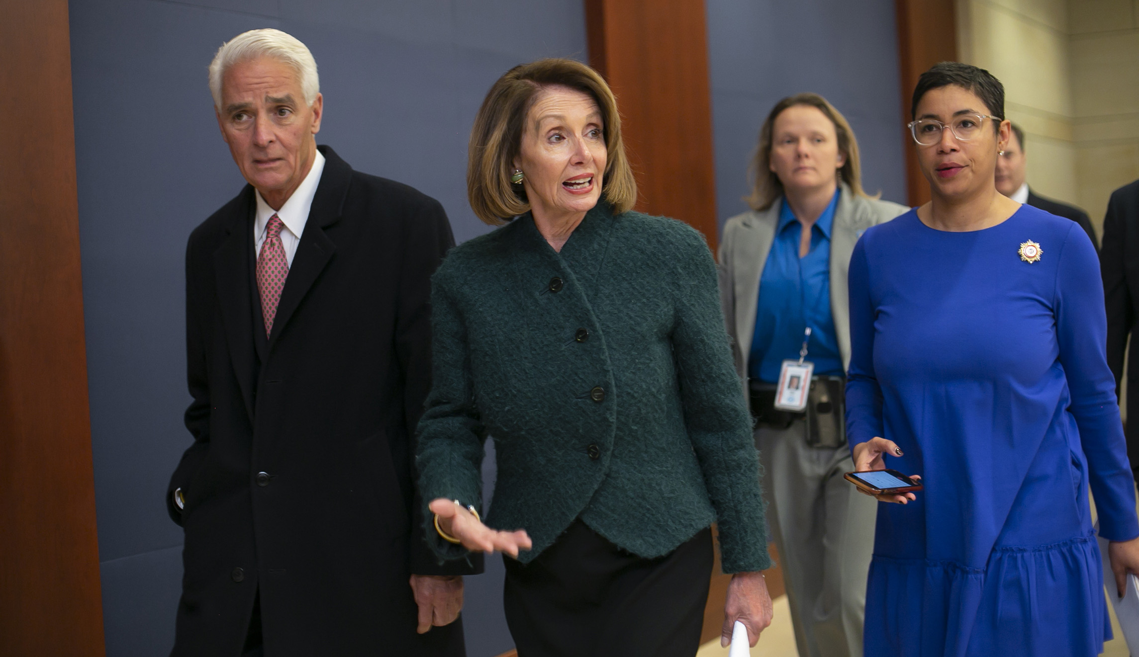 Dems fail to win over more Republicans in push to open government