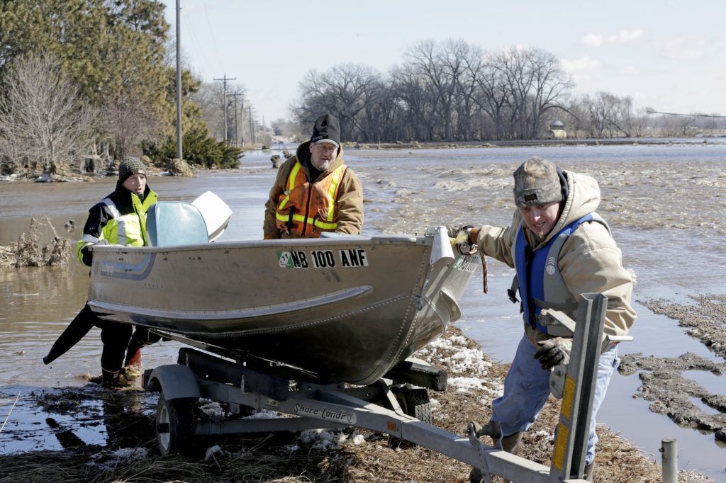 Nebraska farmer trying to save others killed in flooding