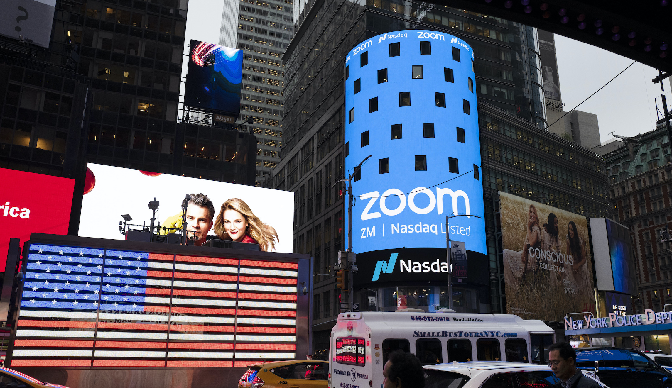 Classrooms and courtrooms halted as Zoom outages disrupt online meetings