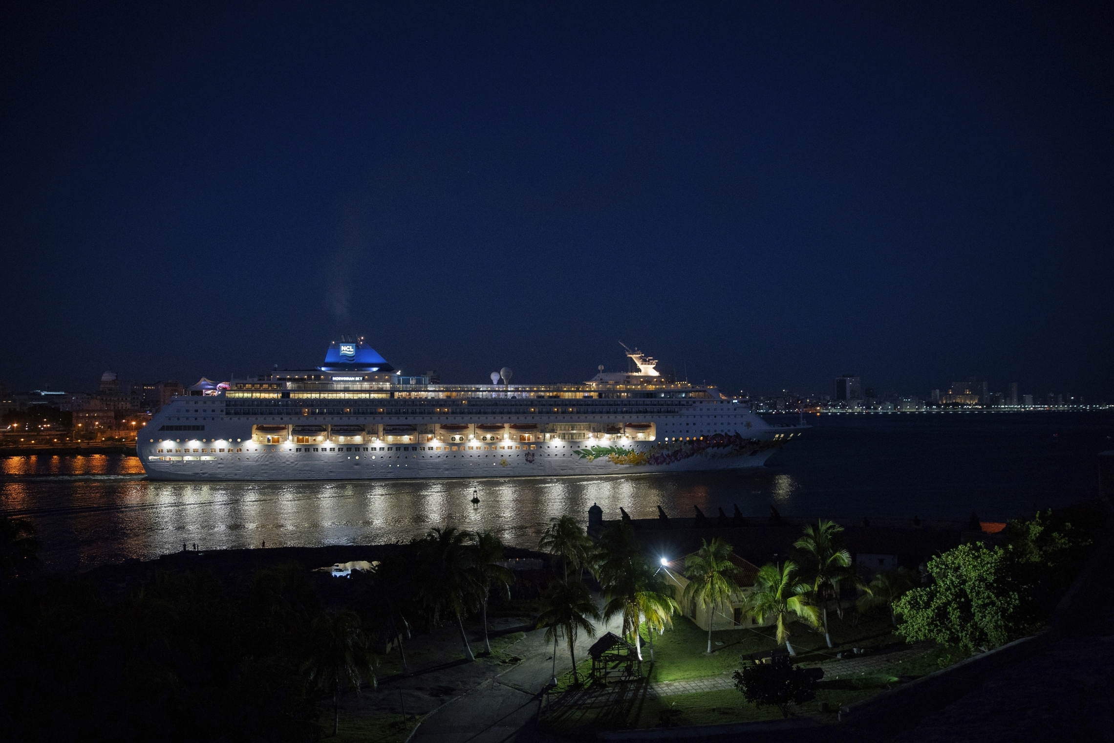 Cruise line threatens to sail elsewhere if Florida won’t allow mandatory vaccines