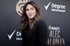 Caitlyn Jenner considers run for California governor: Report