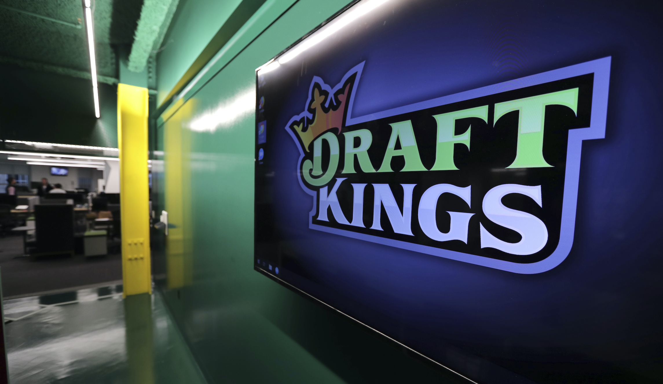 Louisiana legislators approve fantasy sports tax