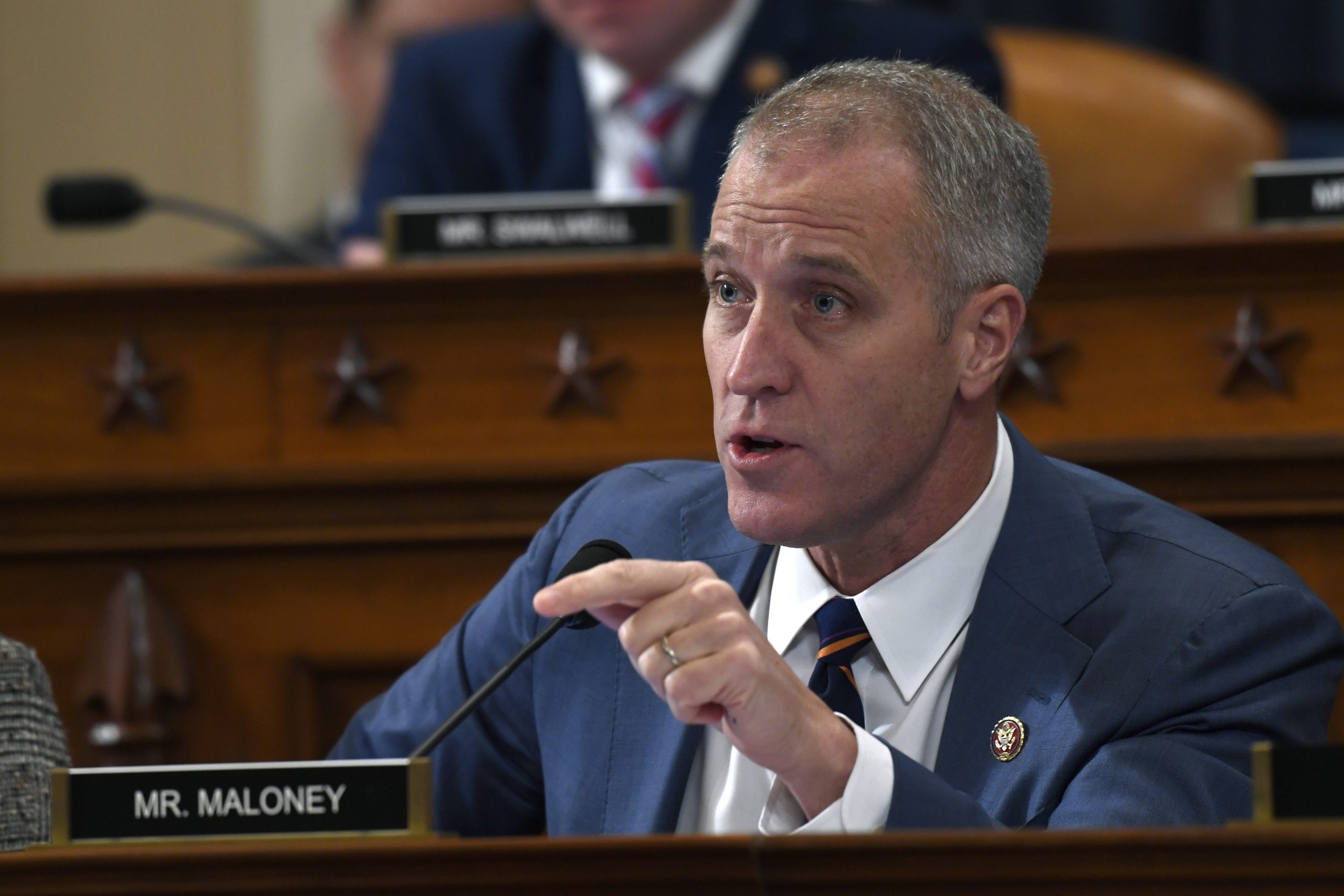 House Democratic campaign chief defeats left-wing challenger after redistricting spat