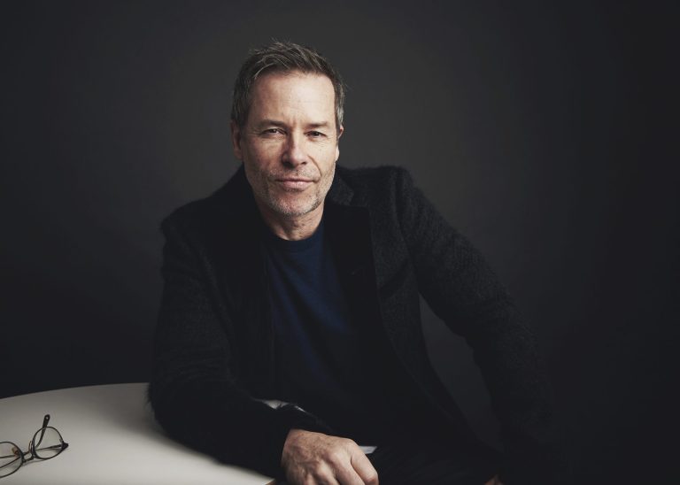 SEE IT: Guy Pearce apologizes for ‘insensitive’ tweet questioning transgender casting