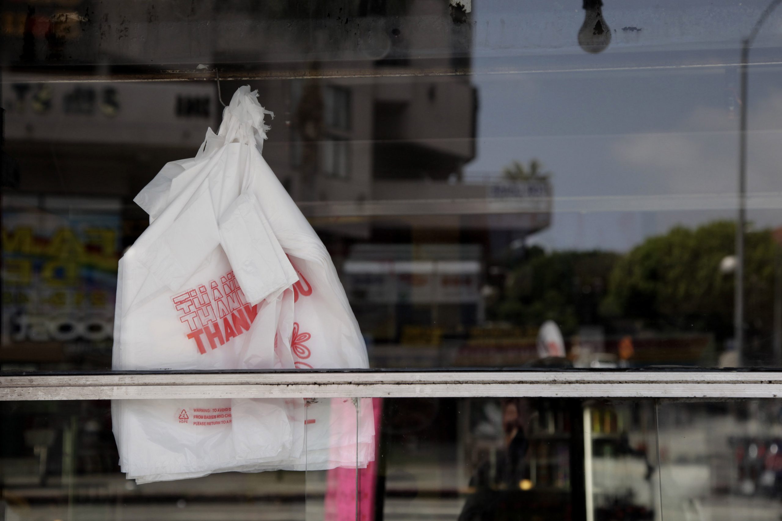 Washington state ban on plastic bags starts Friday