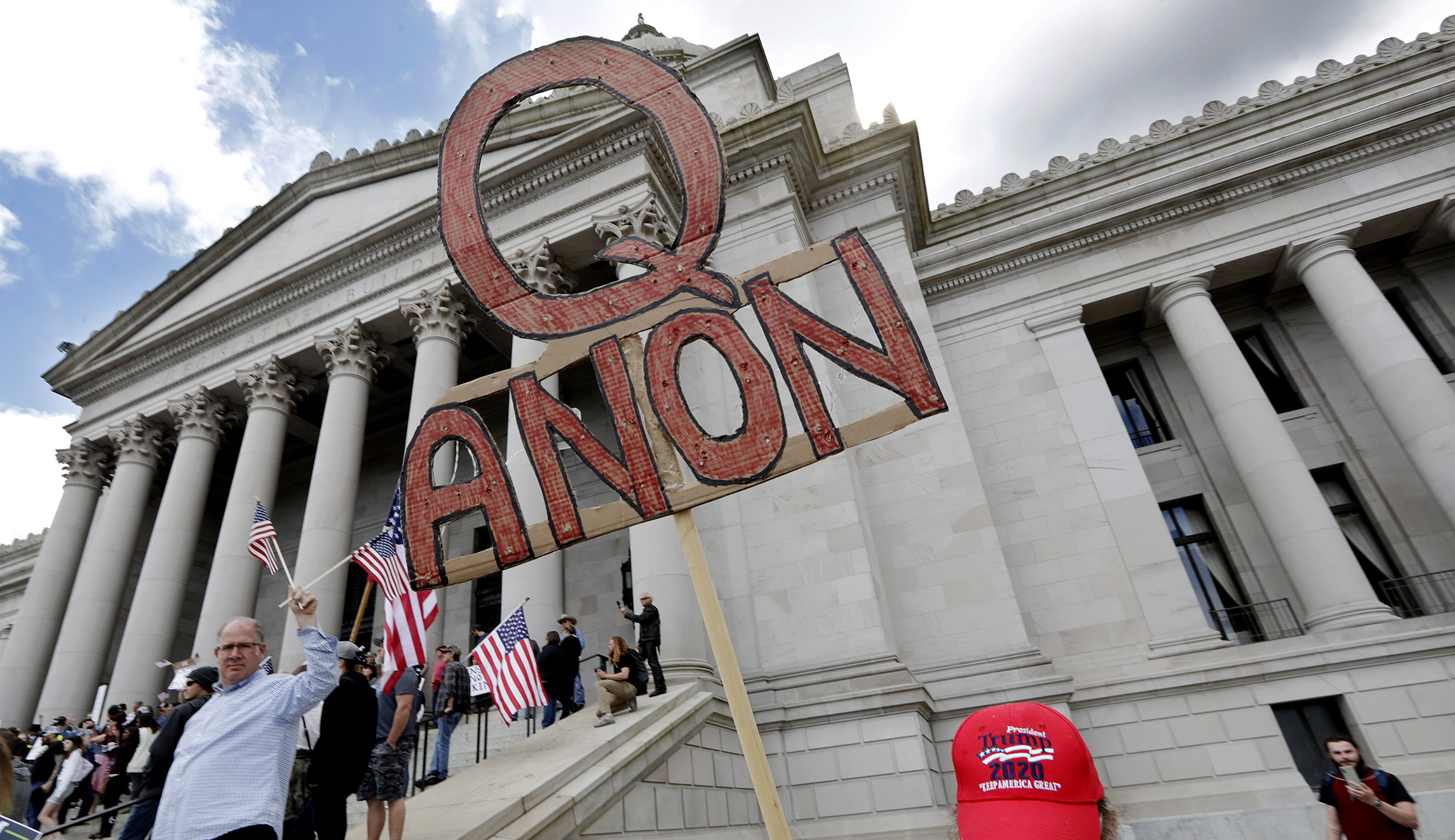 Bipartisan pair of lawmakers introducing resolution to condemn QAnon