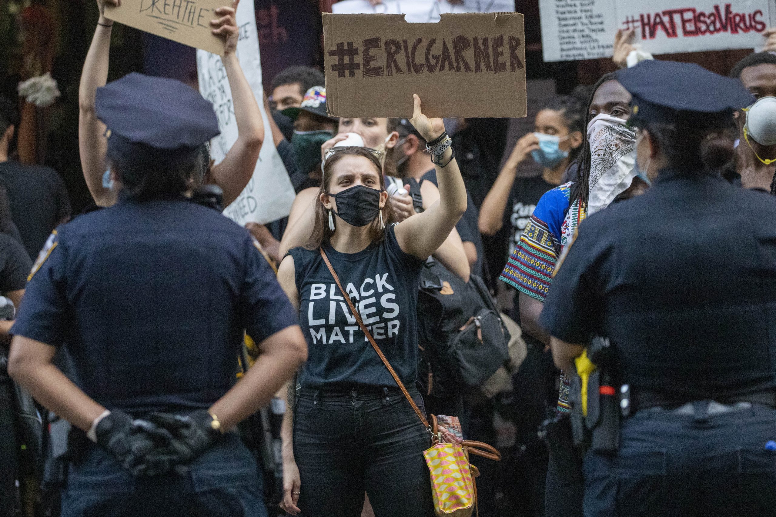 Former NYPD commissioner claims 600 officers considering exit from the force amid George Floyd protests