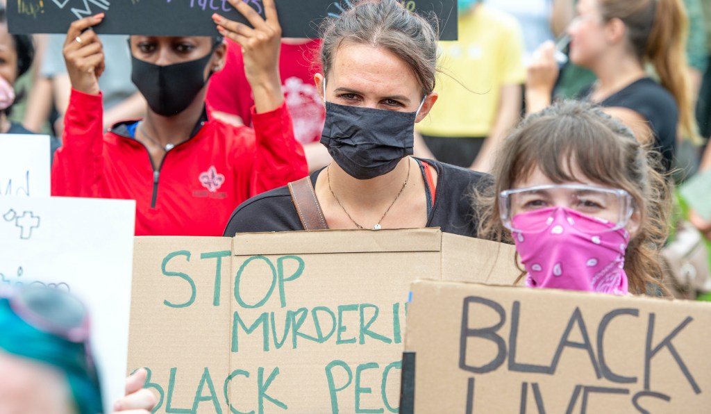 Louisiana legislators applaud peaceful Baton Rouge protest