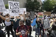 Seattle protesters declare autonomous zone and demand that mayor resign as they overtake City Hall