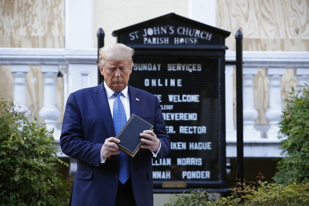 Tweets, ‘character problems,’ cost Trump 720,000 evangelical votes, maybe election