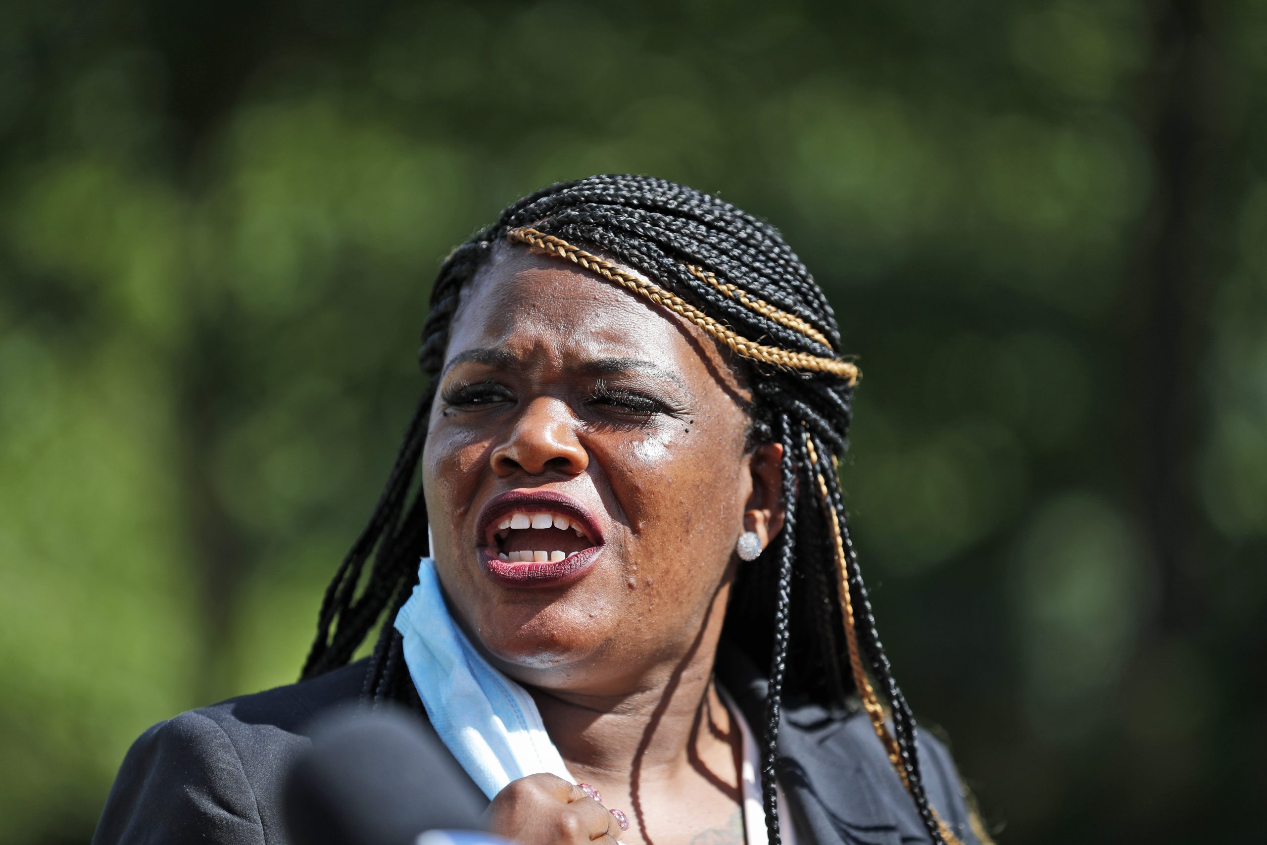 Cori Bush faces ethics complaint after using campaign funds to pay husband for security services