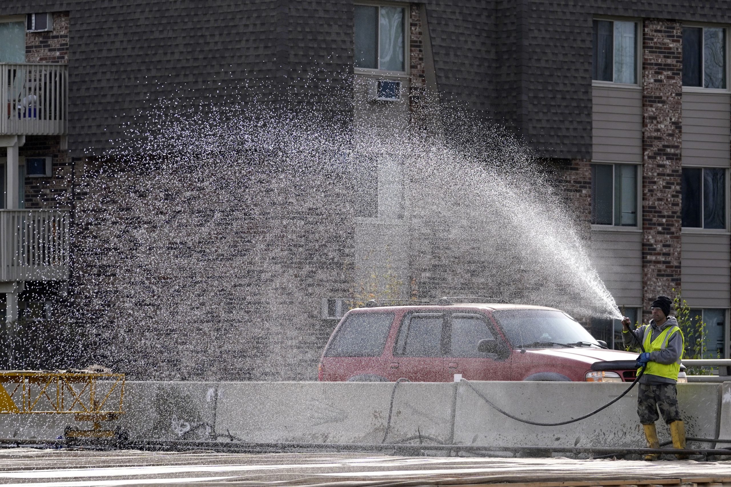 New report ranks Illinois’ state-run roads among nation’s worst