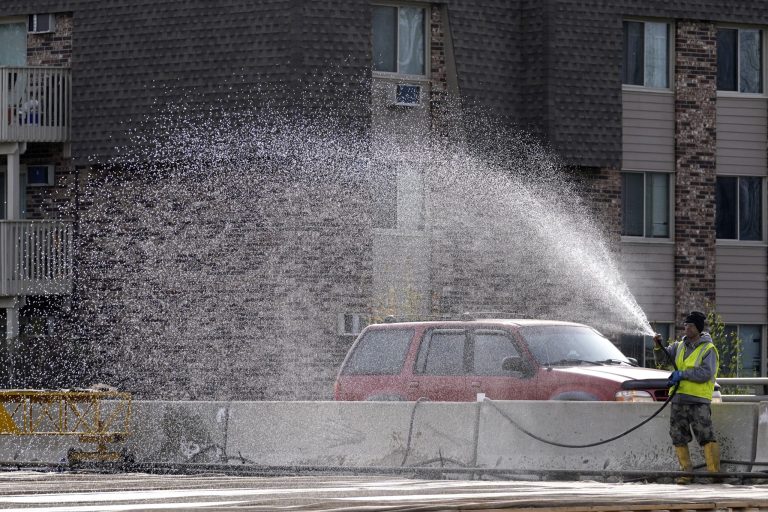 New report ranks Illinois’ state-run roads among nation’s worst