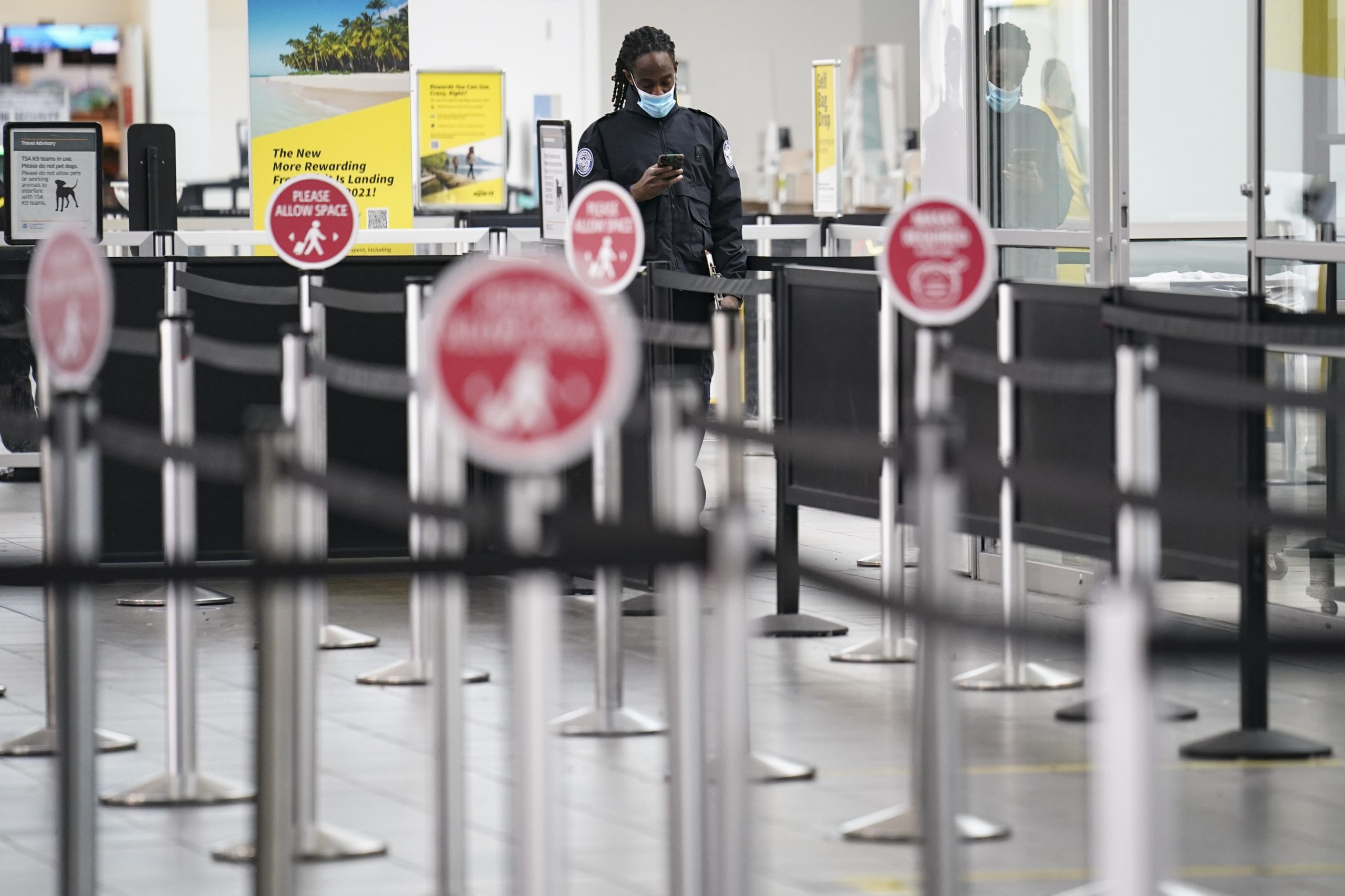 TSA extends traveler face mask requirement through summer