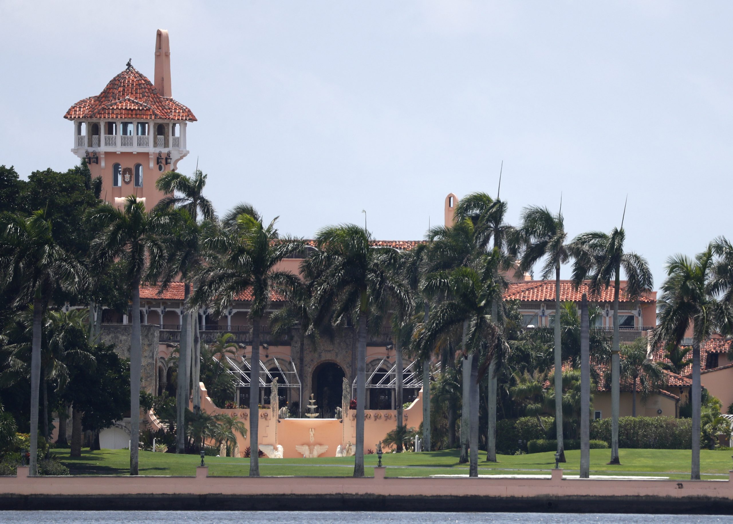 Trump to depart White House for Mar-a-Lago on inauguration morning