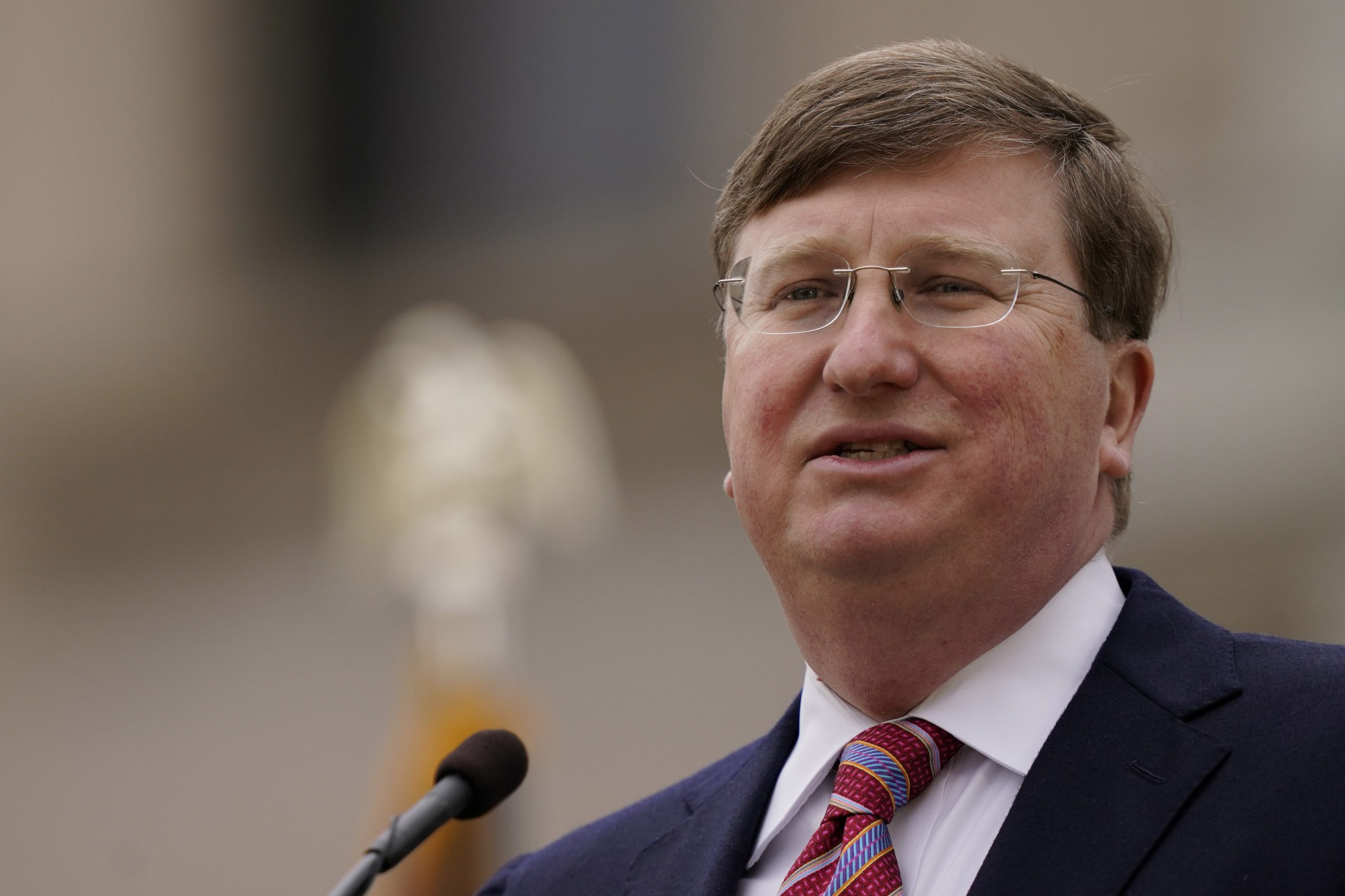 Reeves: Lawsuit against COVID mandate could come by Friday