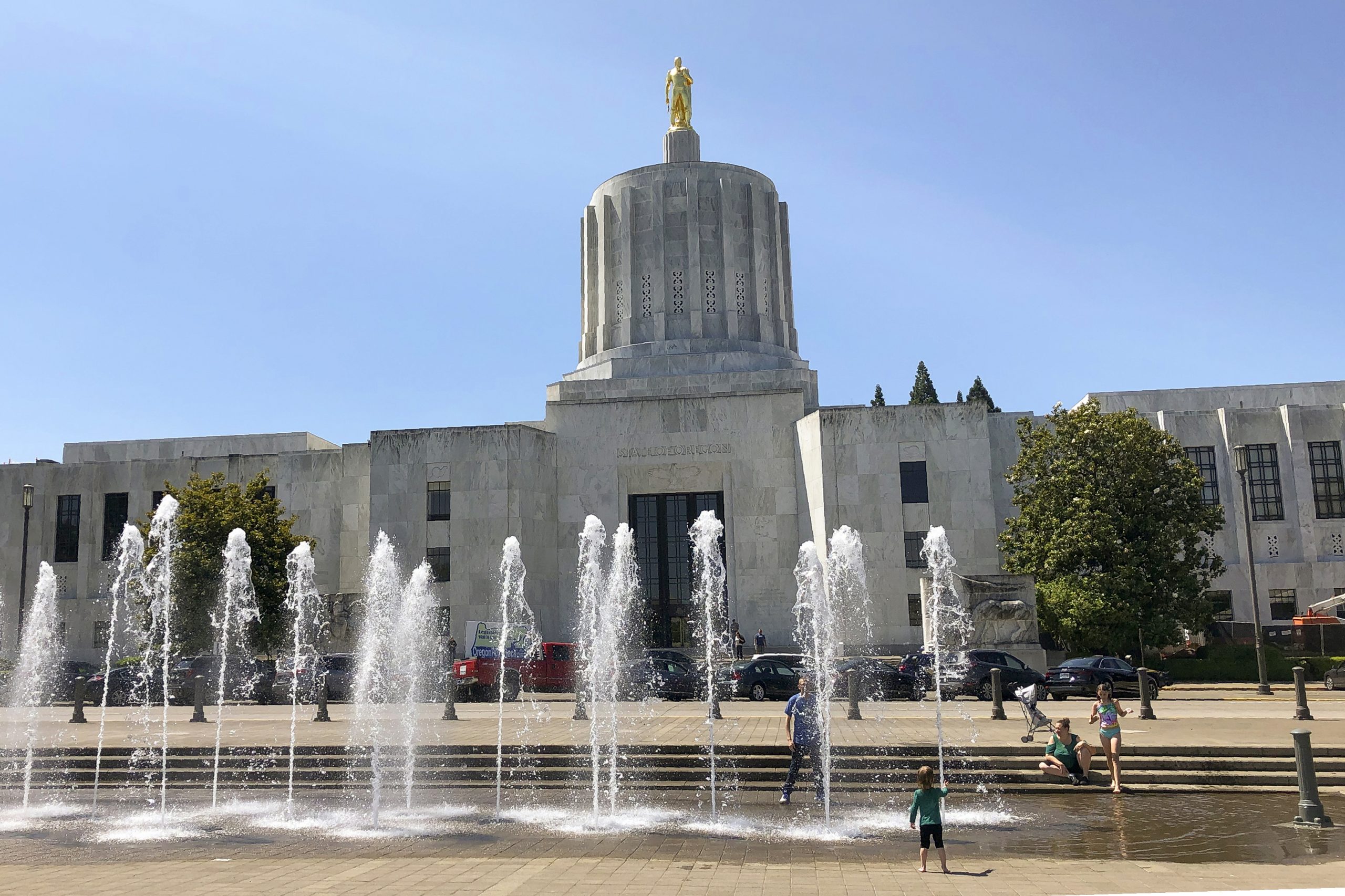 Oregon Democratic Party will return illegal $500,000 contribution from former FTX executive