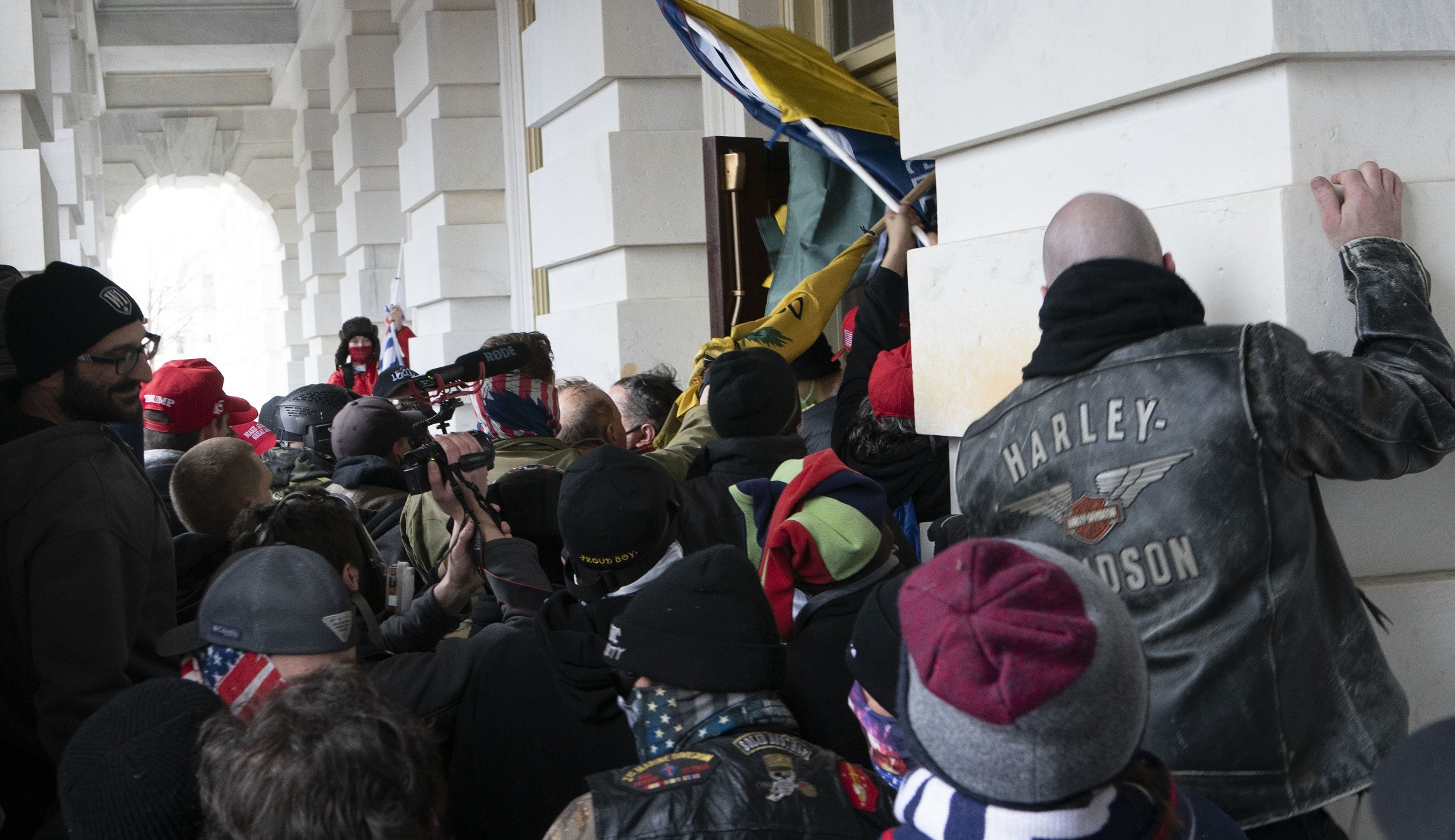 Capitol Police officer charged with obstruction of justice