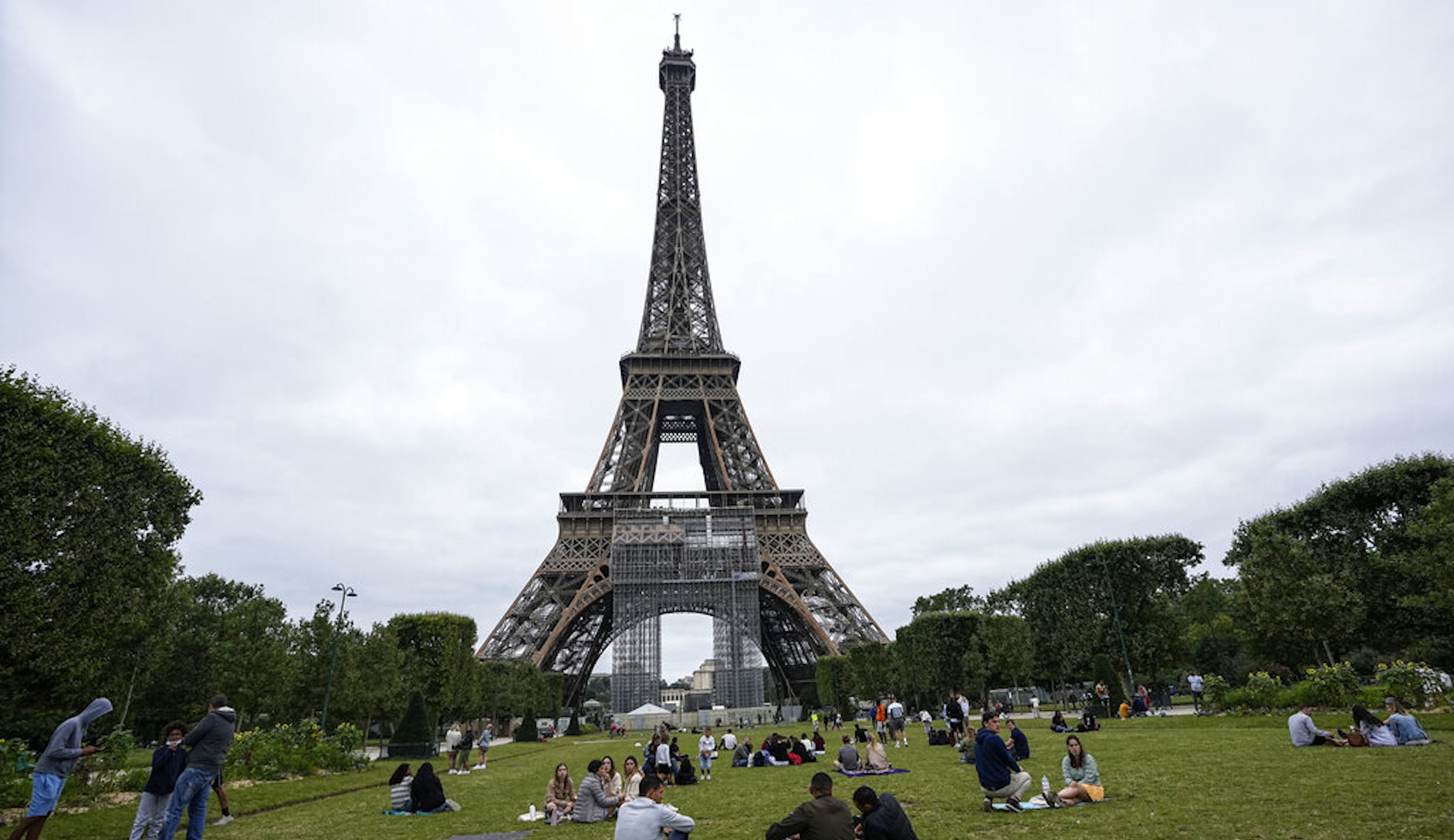 Paris cancels Eiffel Tower construction plans after protests