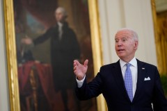 With evictions looming, White House presses governments to distribute housing aid