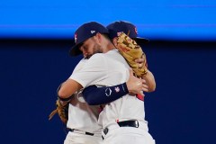 US baseball player to become sixth person in history to win medal in Summer and Winter games