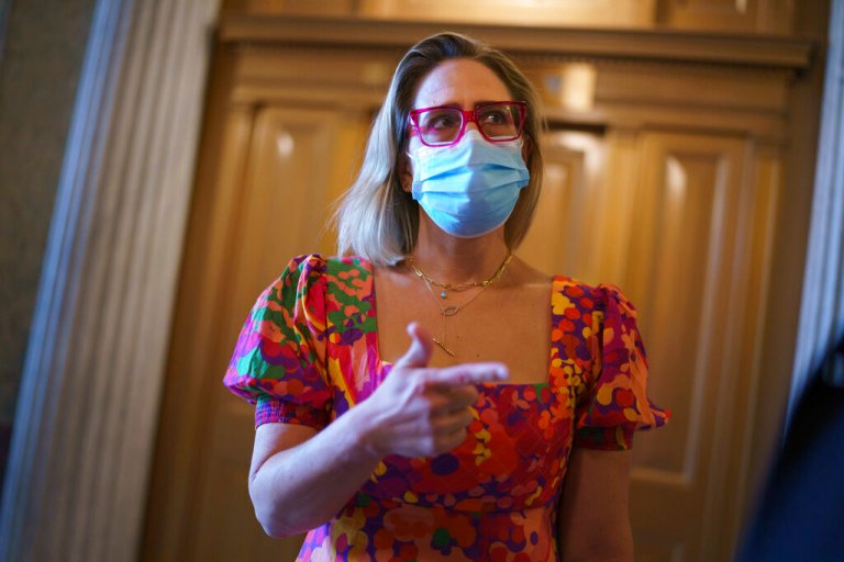 Kyrsten Sinema soars in Arizona even as she rankles Democrats in Washington