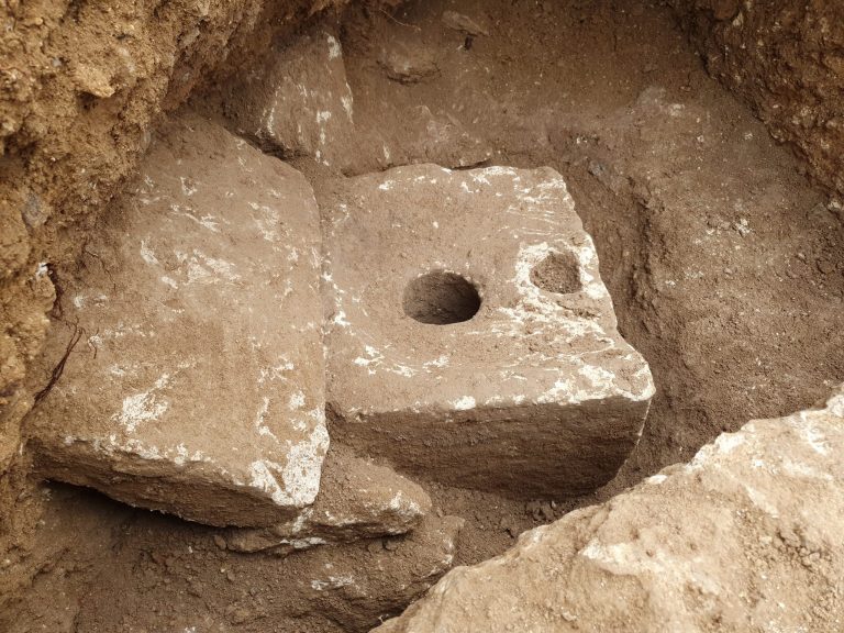 Israeli archaeologists find 2,700-year-old toilet in Jerusalem palace