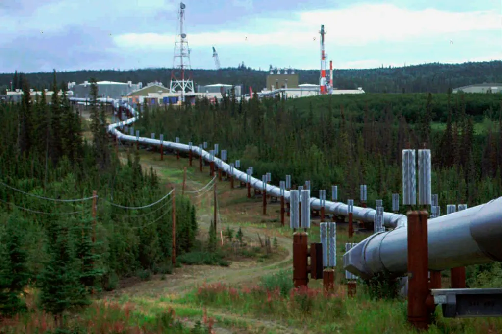 Unusual coalition aims to turn Biden against LNG exports